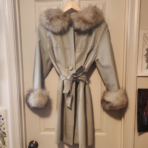 Jackets & Blazers - Vintage Leather Fur Trim Coat
